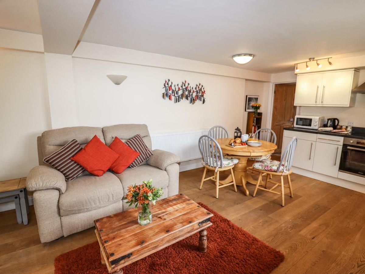 The Garden Apartment Whitby Buitenkant foto